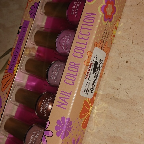 Nail Color - Picture 2 of 2